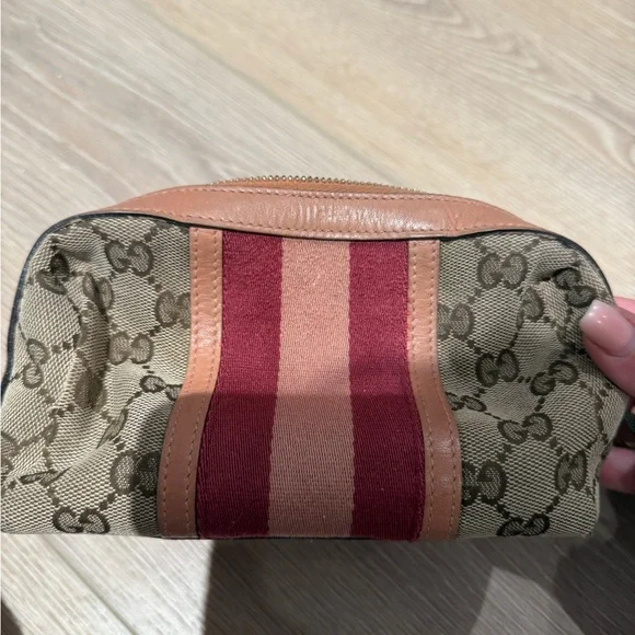 Gucci cosmetic pouch - Picture 3 of 8